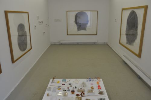 Ausstellungsansicht: «Subjekt = Objekt = Subjekt» Nr. 42, Oxyd, 2010, Monika Feucht