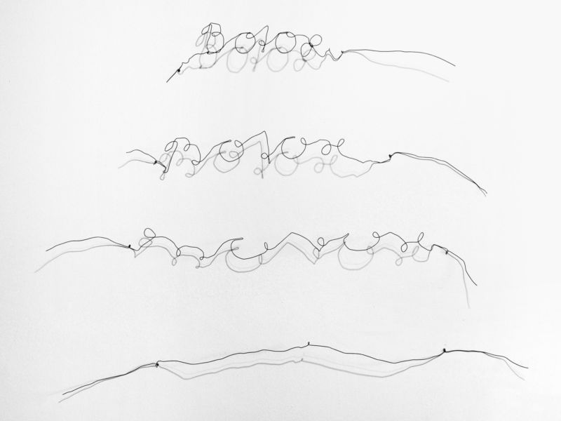 "Beau-tox", Wandinstallation, 2011, Draht, ca. 90 x 90 cm, Objekt aus der Serie «Frauen I»