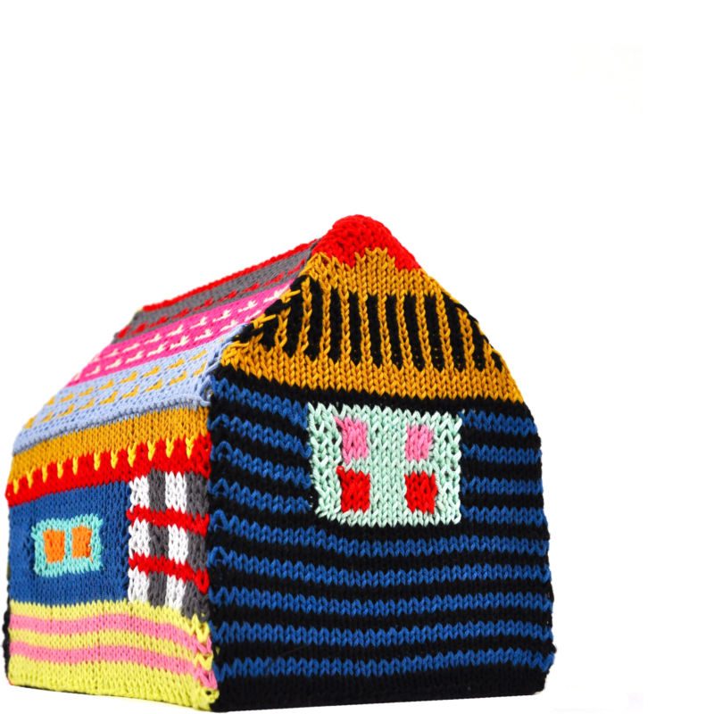 Sommerhaus, 2010, Garn, Karton, 19 x 19 x 16 cm, Objekt aus der Serie «Häuser III»