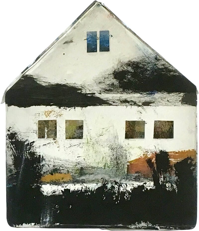 Randständig, 2019, Unterlagspapier, Karton, Leim, ca. 19 x 23 x 16 cm, Objekt aus der Serie «Häuser IV»